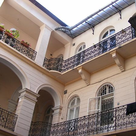 Yolo Hostel Budapest Bagian luar foto