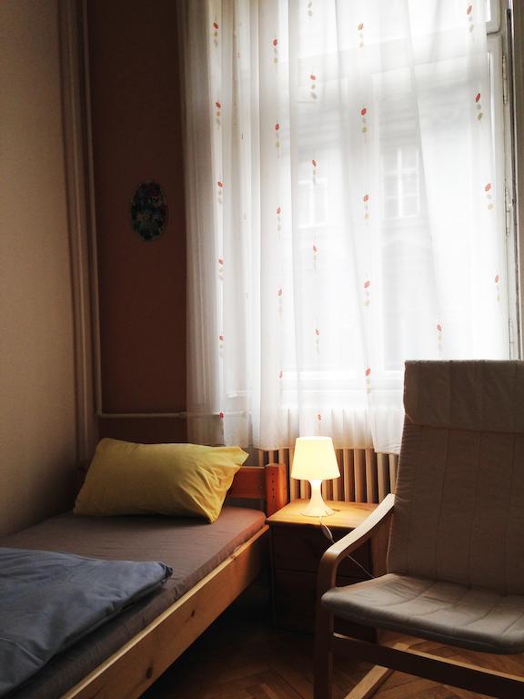 Yolo Hostel Budapest Ruang foto
