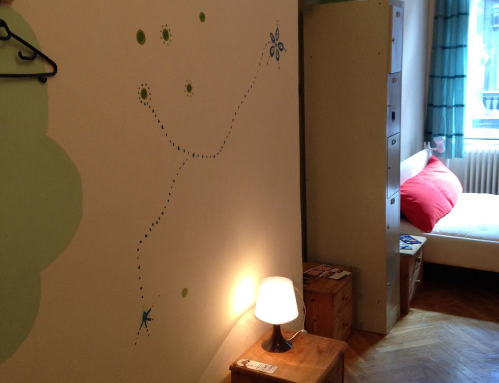 Yolo Hostel Budapest Ruang foto