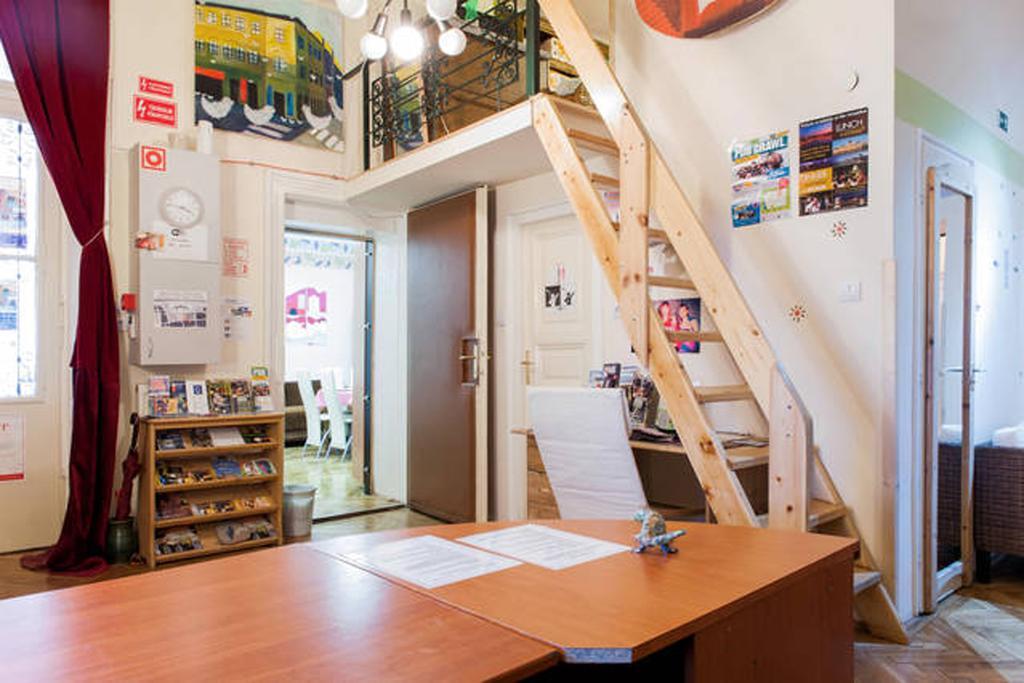 Yolo Hostel Budapest Bagian luar foto