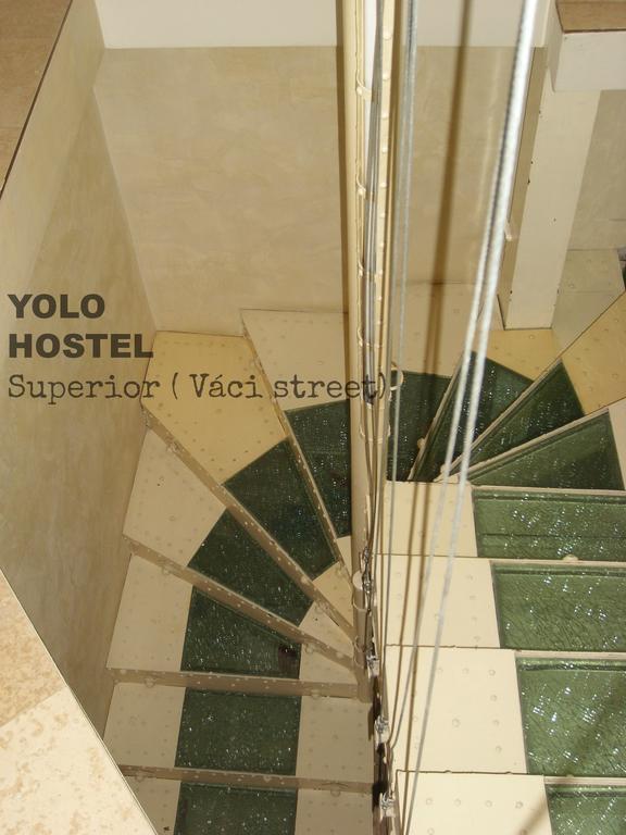 Yolo Hostel Budapest Bagian luar foto