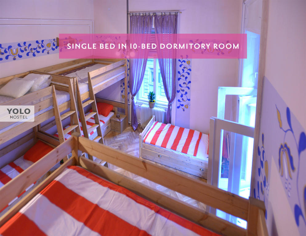 Yolo Hostel Budapest Bagian luar foto