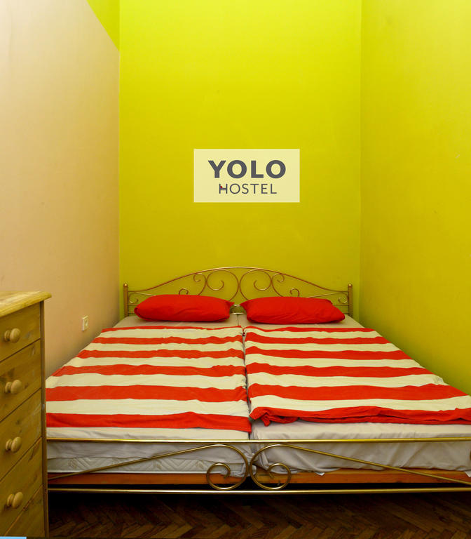 Yolo Hostel Budapest Bagian luar foto