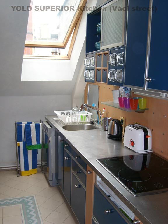 Yolo Hostel Budapest Bagian luar foto