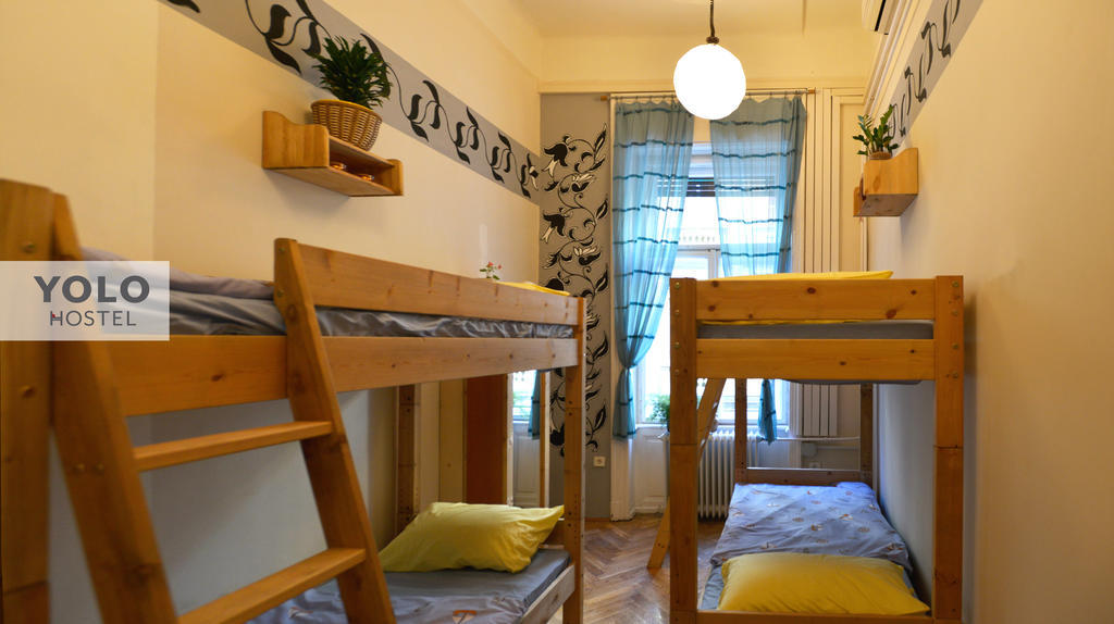 Yolo Hostel Budapest Bagian luar foto